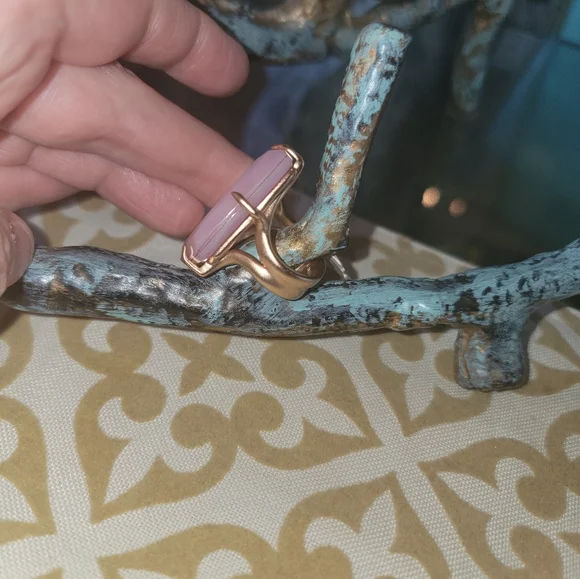 Kendra Scott Megan Pink Mother of Pearl Ring Size 6 - Picture 11 of 15